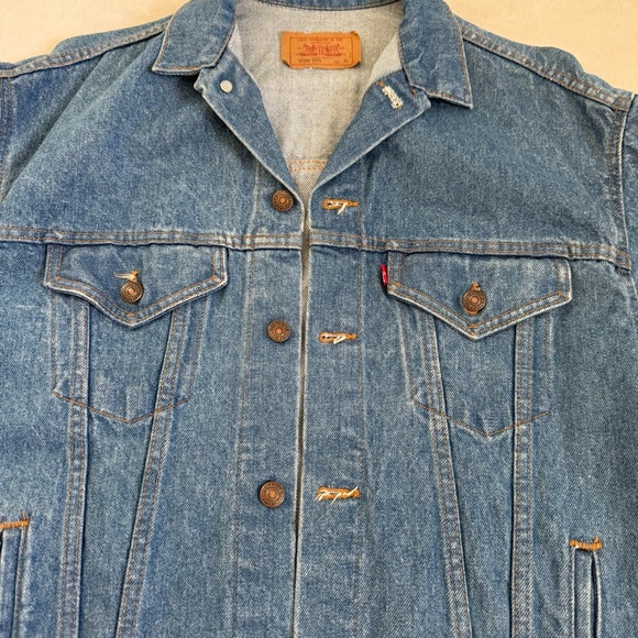 Vintage LEVI STRAUSS & CO Type 3 Denim Trucker Jacket with a red tab - Picture 2 of 8